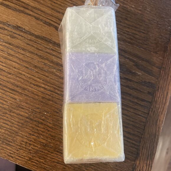 Savon de Marseille Soaps Set of 3 cubes NEW/SEALED 3.5oz each - Picture 4 of 4